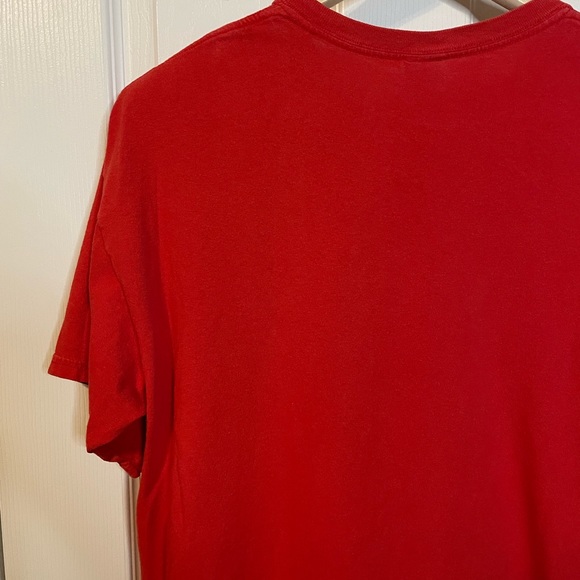 VTG Gildan red patriotic Garfield w/ US flag tee unisex sz L - Picture 9 of 9